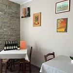 Farma Finestre Di Langa