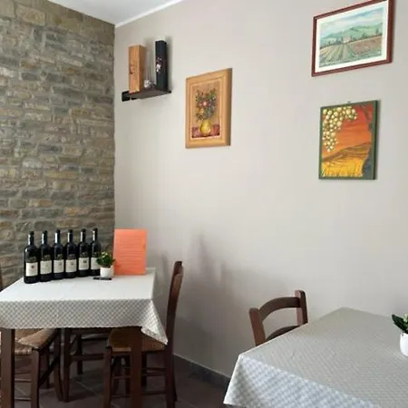 Farma Finestre Di Langa