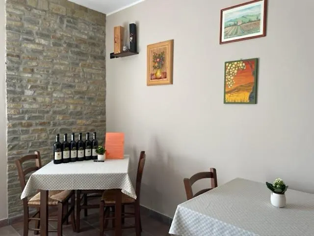 مزرعة للإقامة Finestre Di Langa