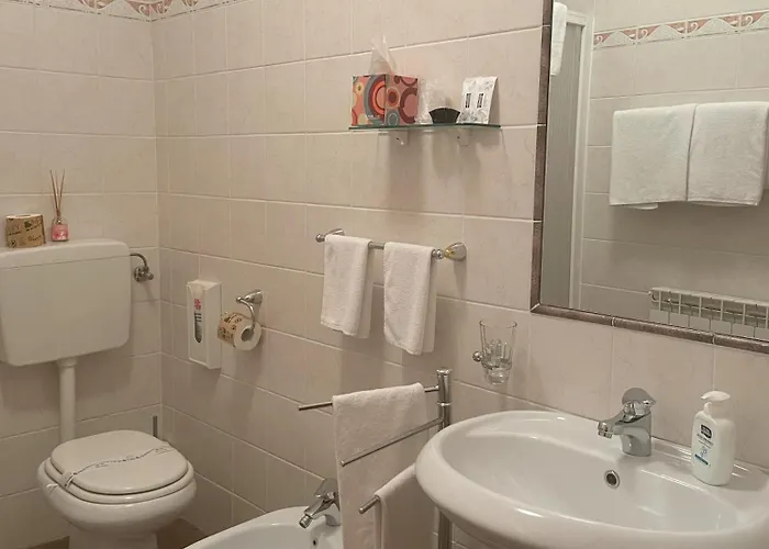 Finestre Di Langa مزرعة للإقامة